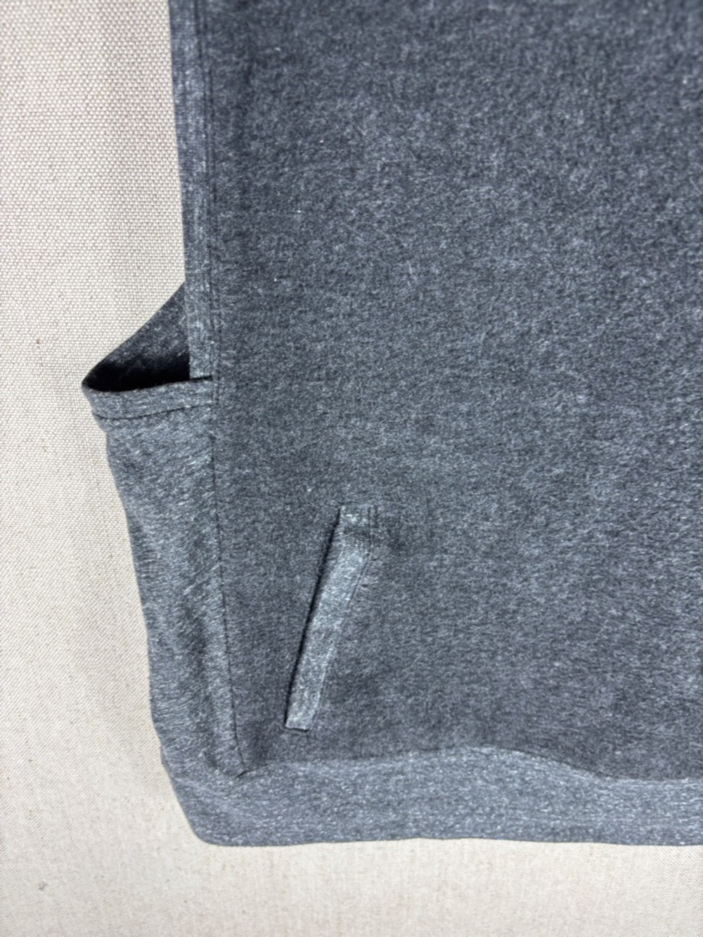 ALO Yoga > Sleeveless Dark Gray Fleece Lined Winter Frost Cowl Neck Vest Small - Picture 5 of 9